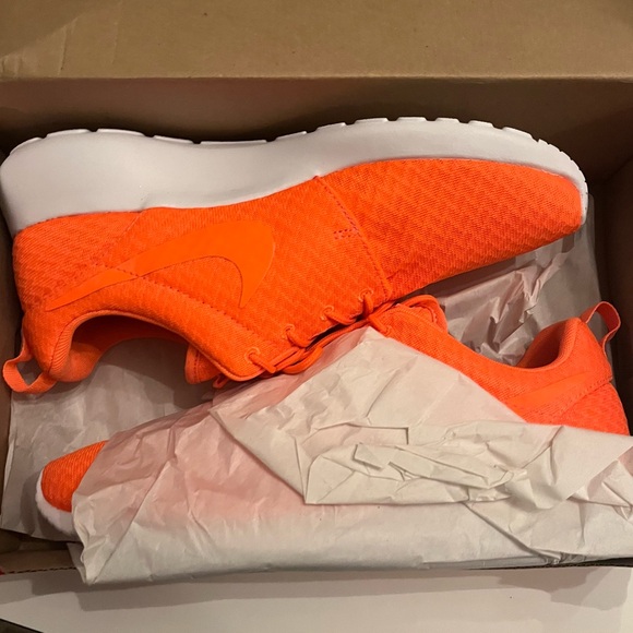 Nike Roshe One - Picture 4 of 5